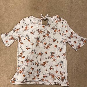 Lauren Conrad super soft flowered shirt